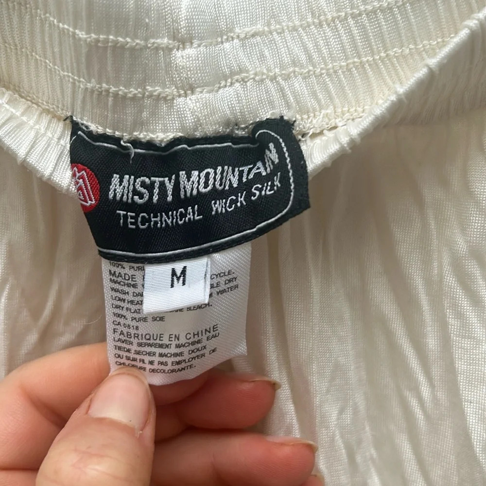 Vintage Misty Mountain 100% silk  long underwear size medium - Picture 3 of 5
